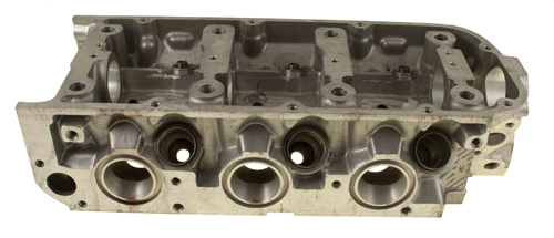 Cylinder head 760 -87 B28A RH in the group Volvo / Engines Volvo / Volvo B28 / Cylinder head B28 at VP Autoparts AB (1218279)