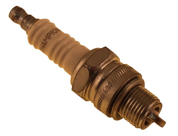 Spark plug B20E/B30E Champion in the group Volvo / 140/164 / Electrical components / Ignition system / Ignition, battery, starter etc B30 at VP Autoparts AB (271410CH)