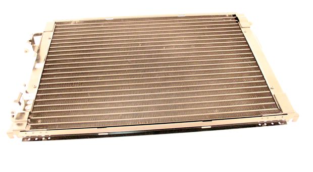 Condenser A/C 240 86-93 in the group Volvo / 240/260 / Heater/fresh air / Air conditioning 240 B200/B230 91- at VP Autoparts AB (3540647)