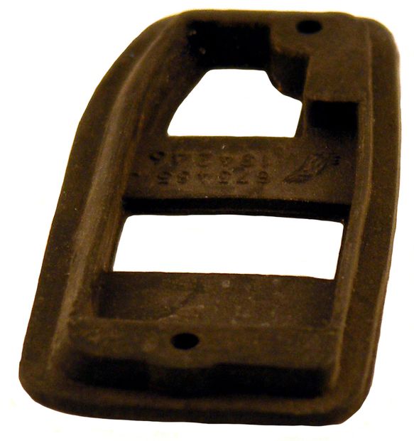 Packning d�rrhandtag 140/164 67-71 yttre H� i gruppen Volvo / 140/164 / Karosseri / D�rrdetaljer / D�rrdetaljer 164 1969-73 bakre hos VP Autoparts AB (675485)