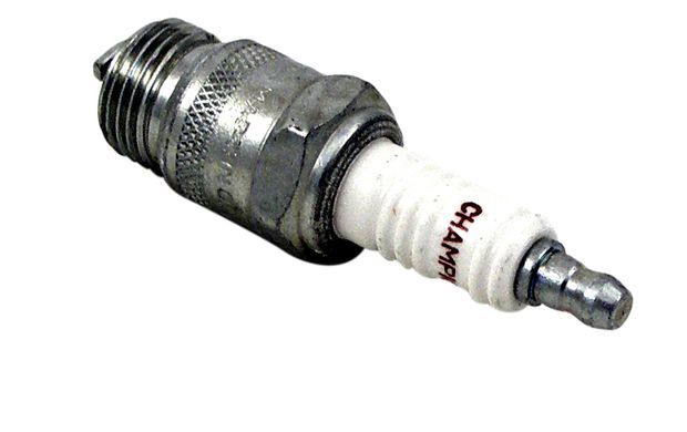 Spark plug CHAMPION Ford L6 170/200 in the group Ford/Mercury / Ford Mustang 65-73 / Electrical components/lights / Ignition system / Spark plugs/ignition wires Mustang 65-73 at VP Autoparts AB (CHA11)