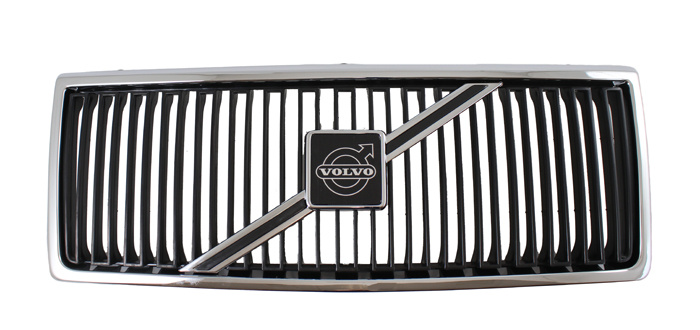 Grill 240 86- krom/svart med emblem