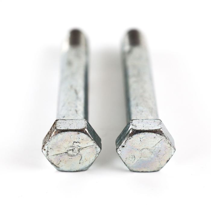 Bolt lower control arm Must.65-66