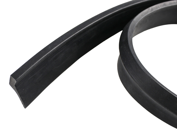 Rubber seal Bonnet Amazon 57-65 front