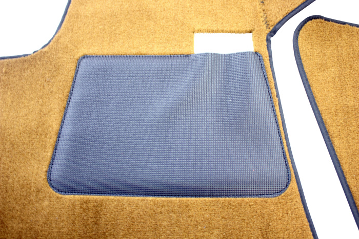 Mattsats 140 -71 med rattv�xel. Brun textil