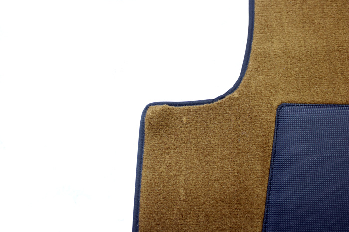 Mattsats 140 -71 med rattv�xel. Brun textil