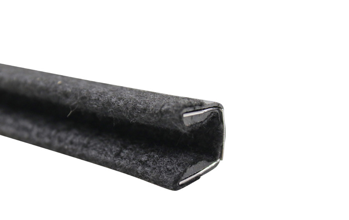 Door window guide channel 444A