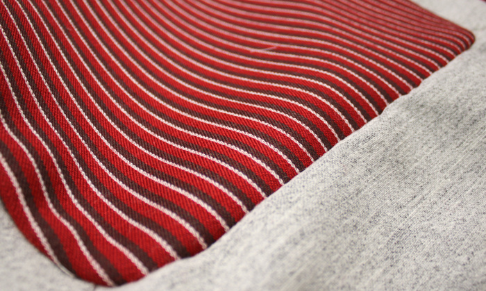 Kl�dsel Frams�te 445 56-57 r�d/gr�