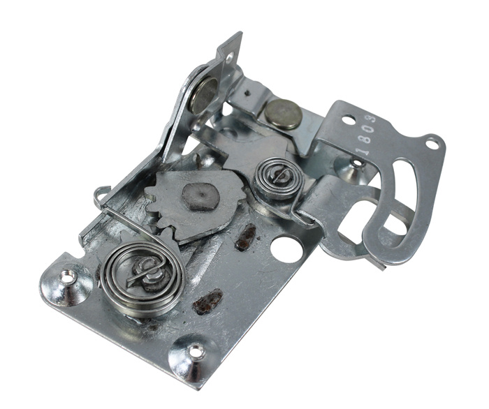 Door latch 64-66 RH