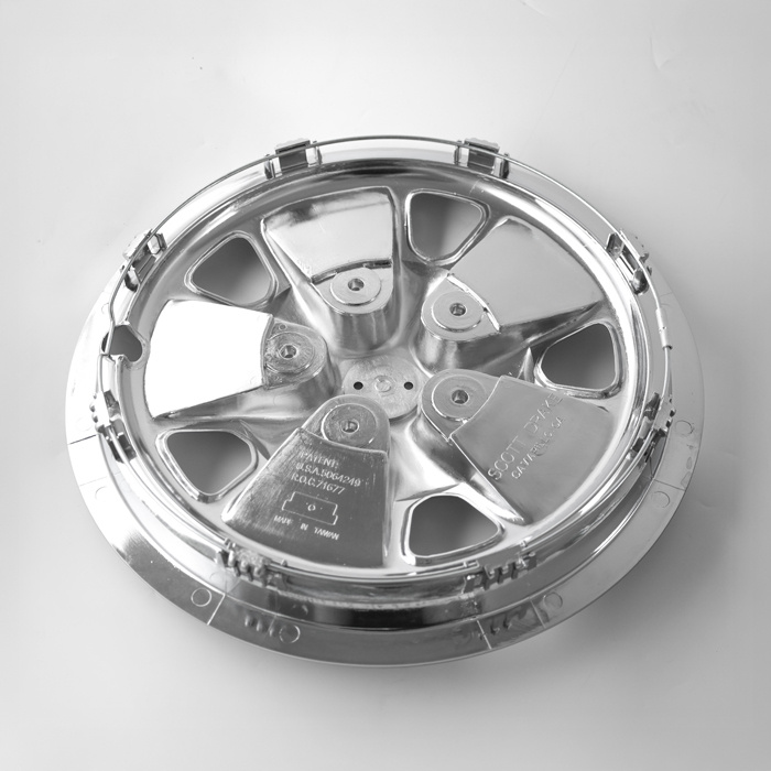 Styled steel plastic hub cap set