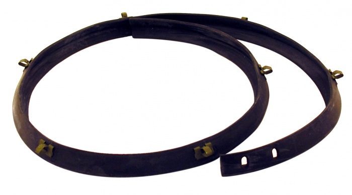Rubber seal Bonnet 64-66 rear