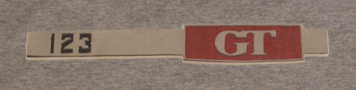 T-Shirt dam gr� 123GT emblem